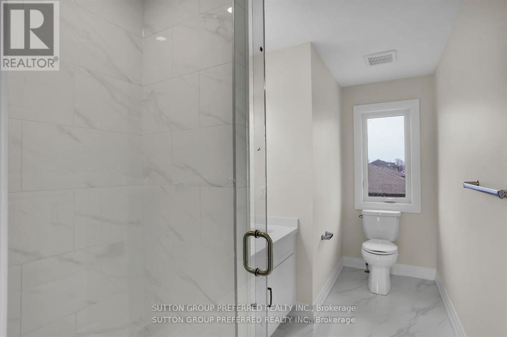 2 Bouw Place, Dutton/Dunwich, ON - Indoor Photo Showing Bathroom