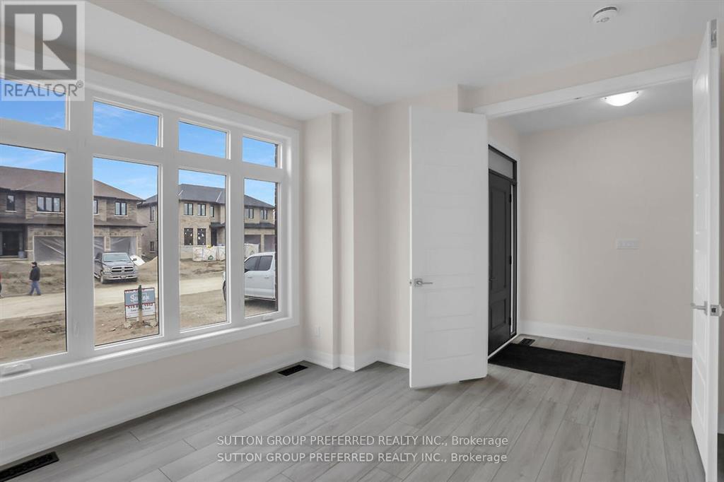 2 Bouw Place, Dutton/Dunwich, ON - Indoor Photo Showing Other Room