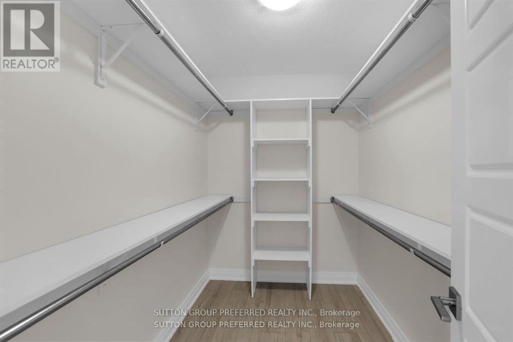 2 Bouw Place, Dutton/Dunwich, ON - Indoor With Storage