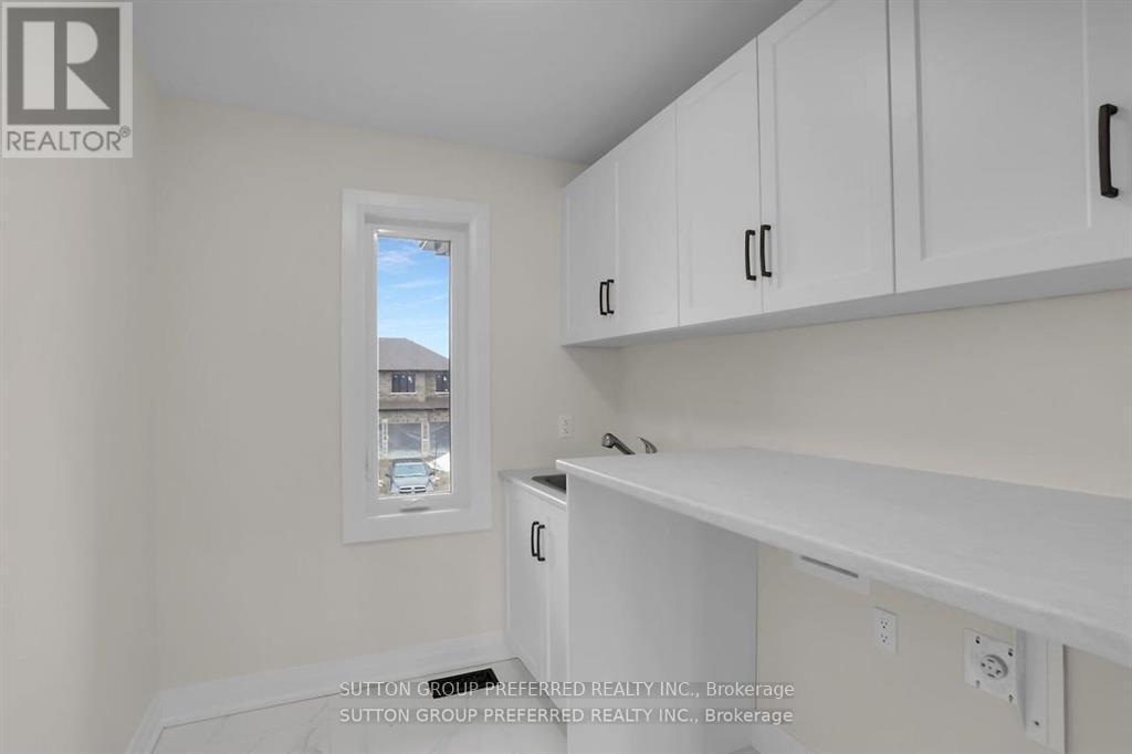 2 Bouw Place, Dutton/Dunwich, ON - Indoor Photo Showing Other Room