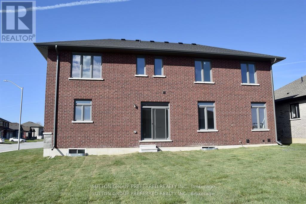 2 Bouw Place, Dutton/Dunwich, ON - Outdoor With Exterior