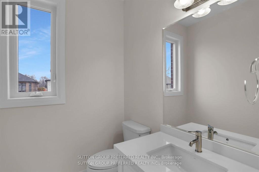 2 Bouw Place, Dutton/Dunwich, ON - Indoor Photo Showing Bathroom