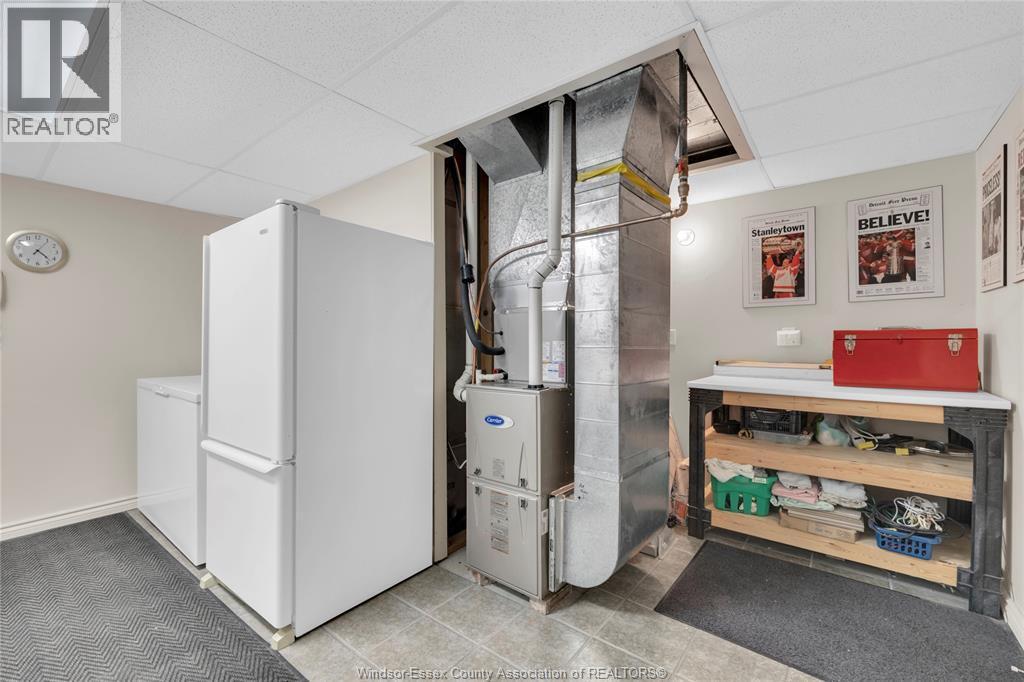 2395 Youngstown Street, Windsor, ON - Indoor