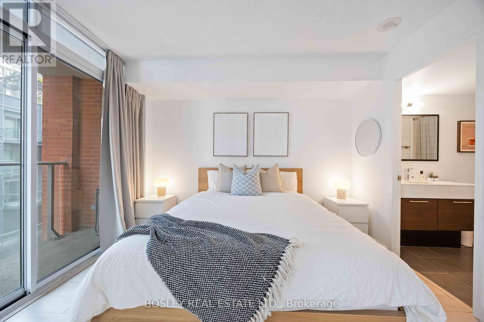 512 - 21 Nelson Street, Toronto, ON - Indoor Photo Showing Bedroom