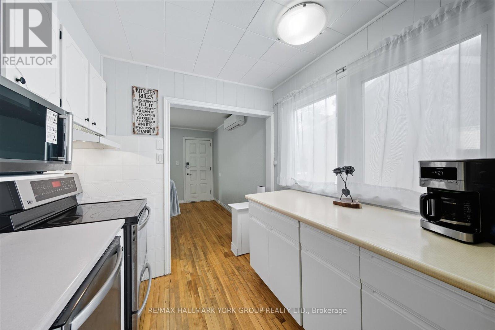 24 Churchill Crescent, Kawartha Lakes, ON - Indoor Photo Showing Kitchen
