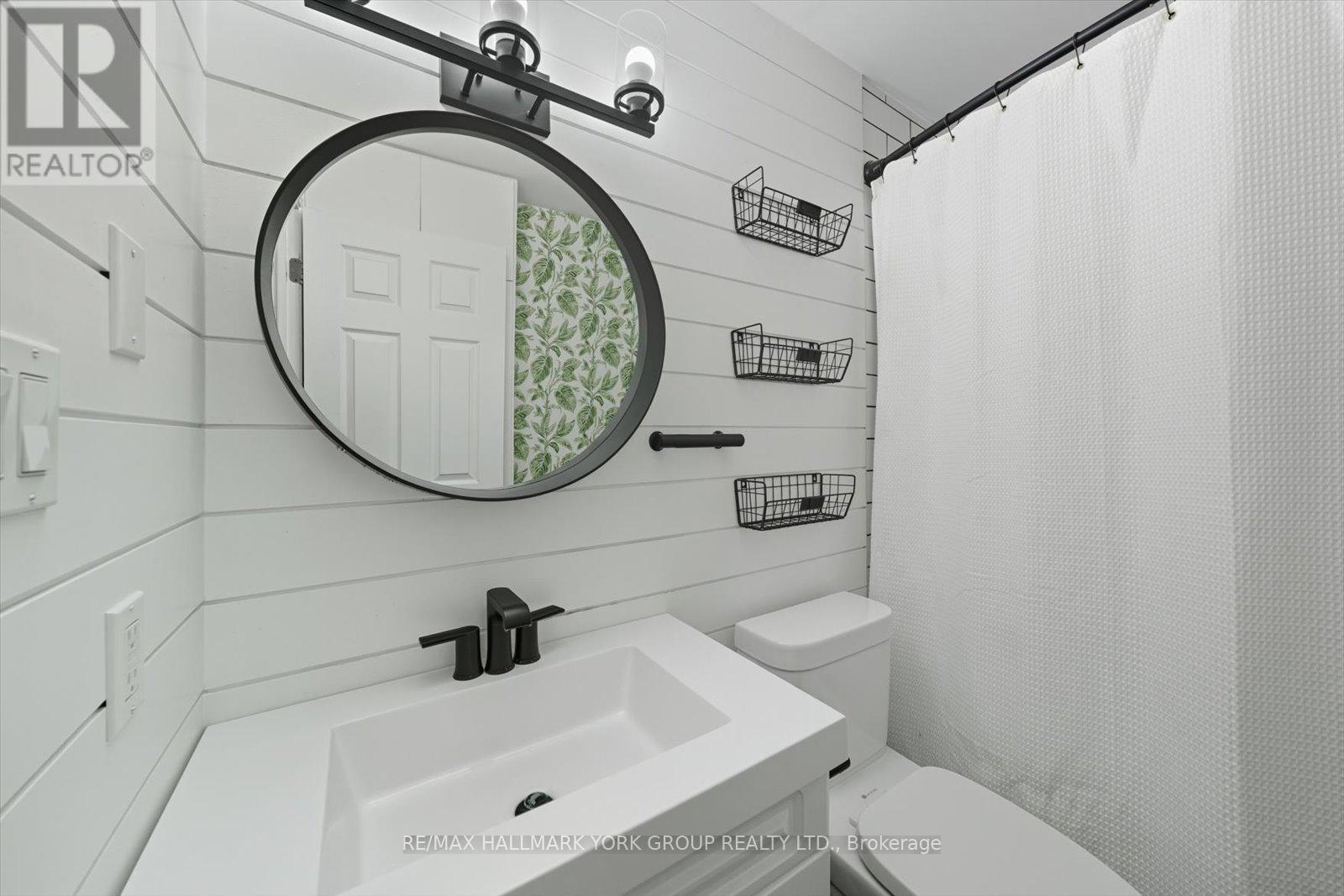 24 Churchill Crescent, Kawartha Lakes, ON - Indoor Photo Showing Bathroom