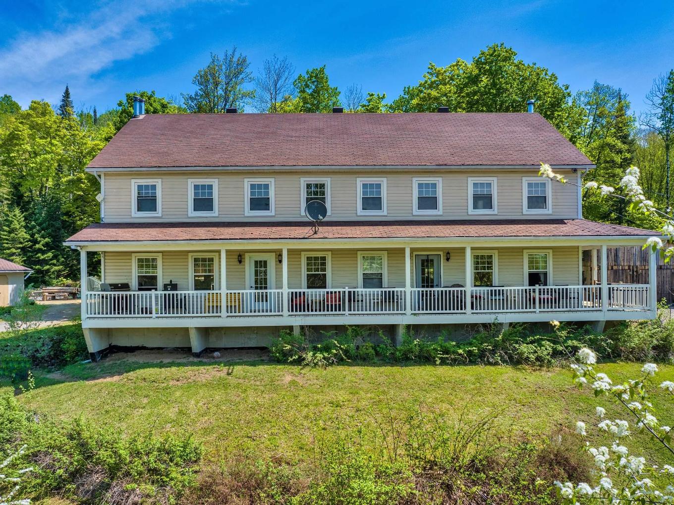 Frontage - 23 - 23A Ch. Du Lac-Allard, Lac-Saguay, QC - Outdoor With Deck Patio Veranda With Facade