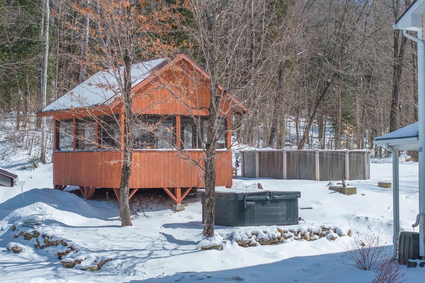 Solarium/Sunroom - 23 - 23A Ch. Du Lac-Allard, Lac-Saguay, QC - Outdoor