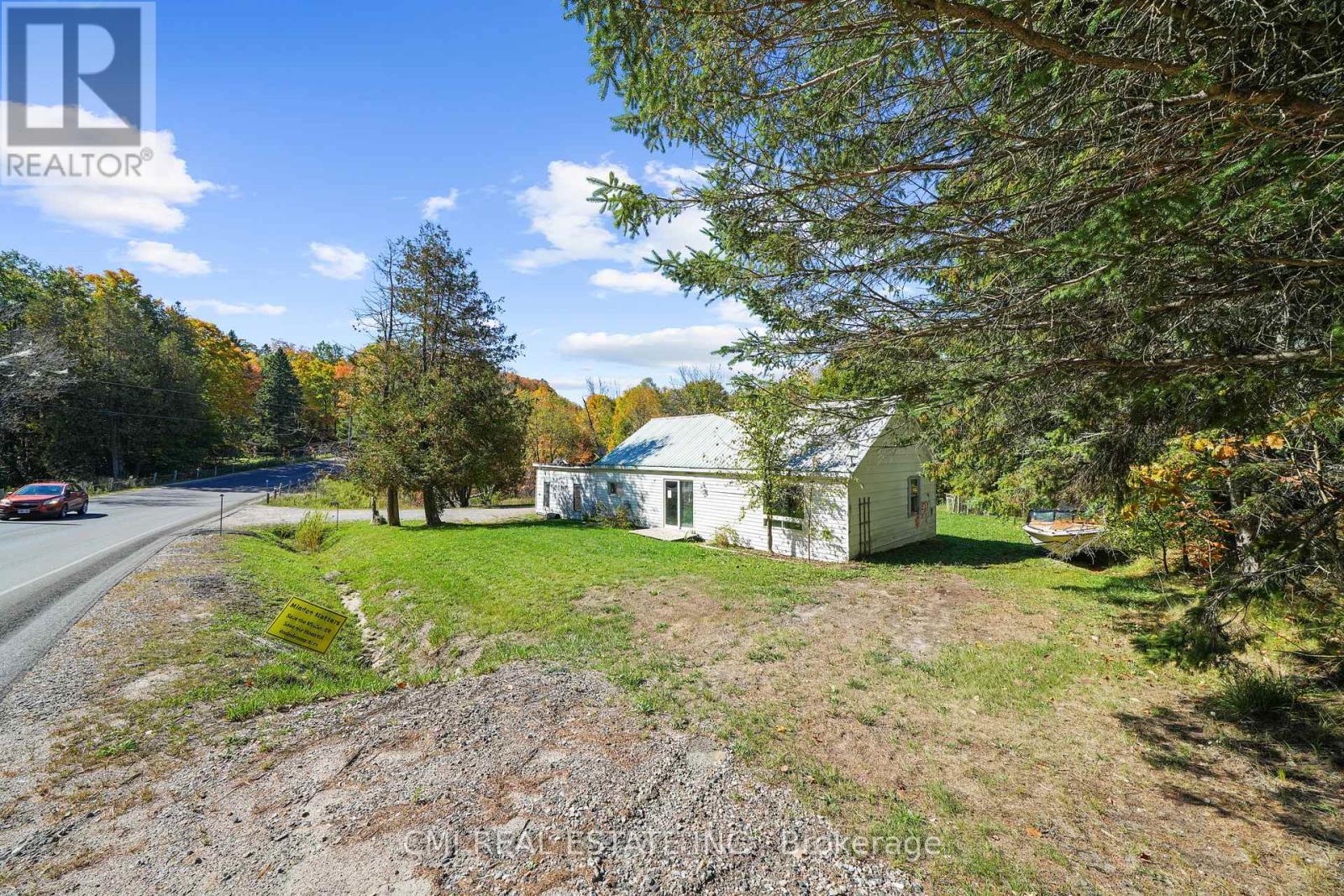 1093 South Lake Road, Minden Hills, ON - Outdoor