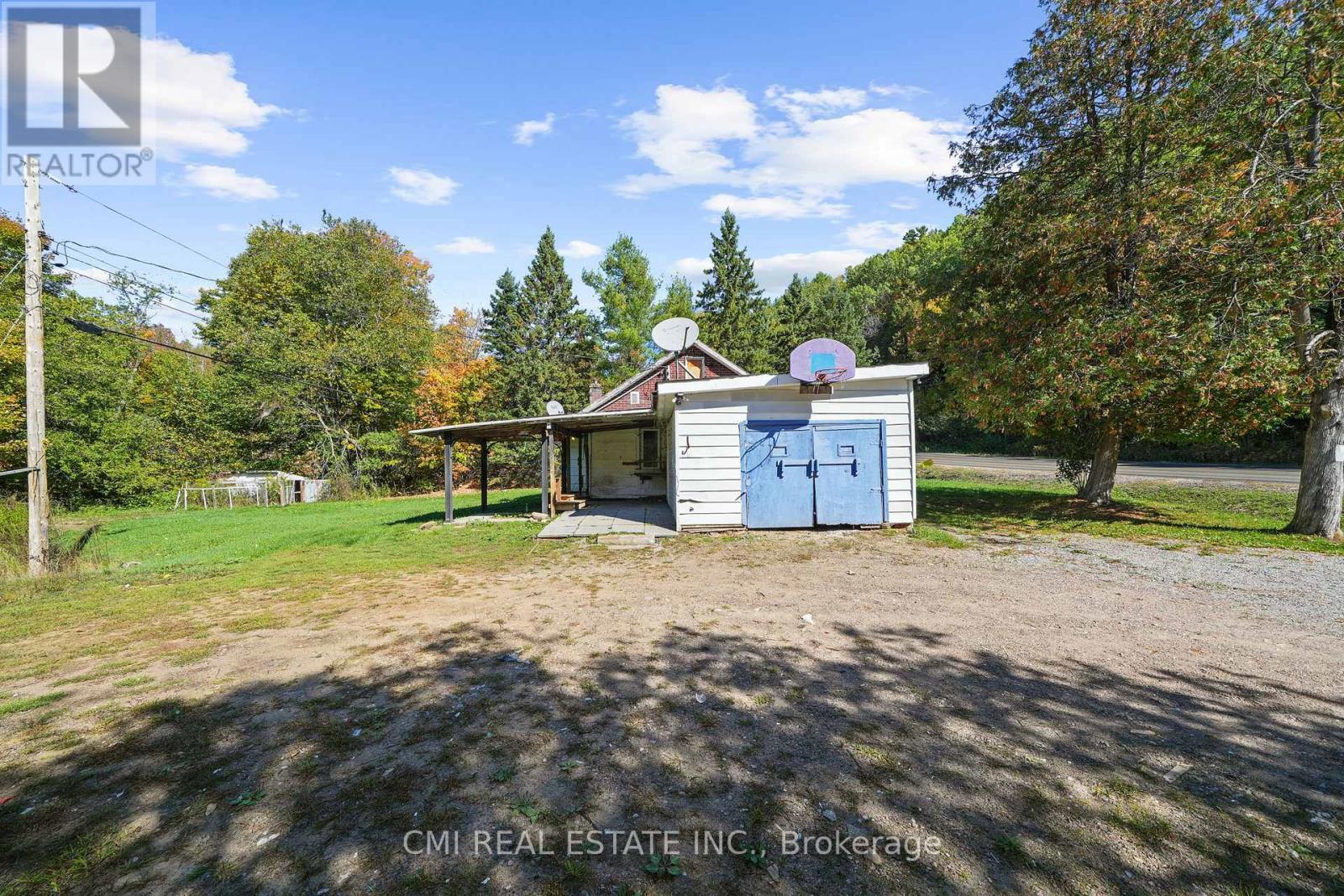 1093 South Lake Road, Minden Hills, ON - Outdoor