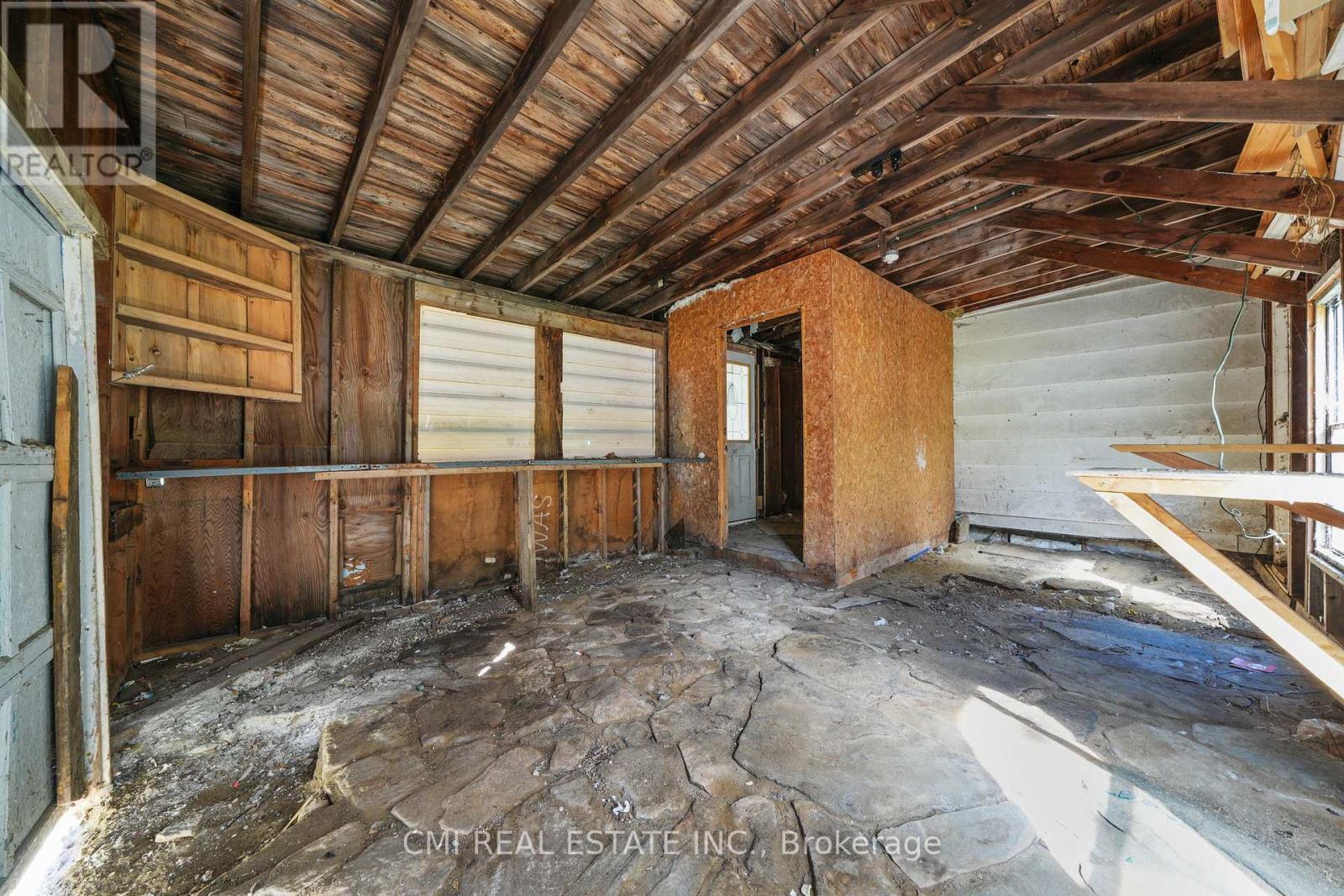 1093 South Lake Road, Minden Hills, ON -