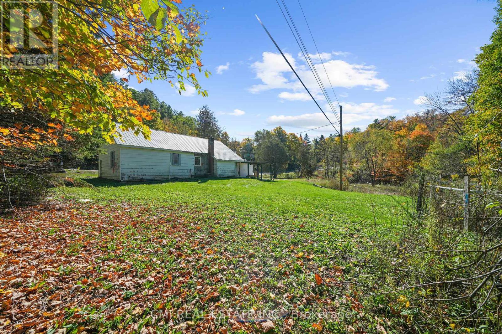 1093 South Lake Road, Minden Hills, ON - Outdoor