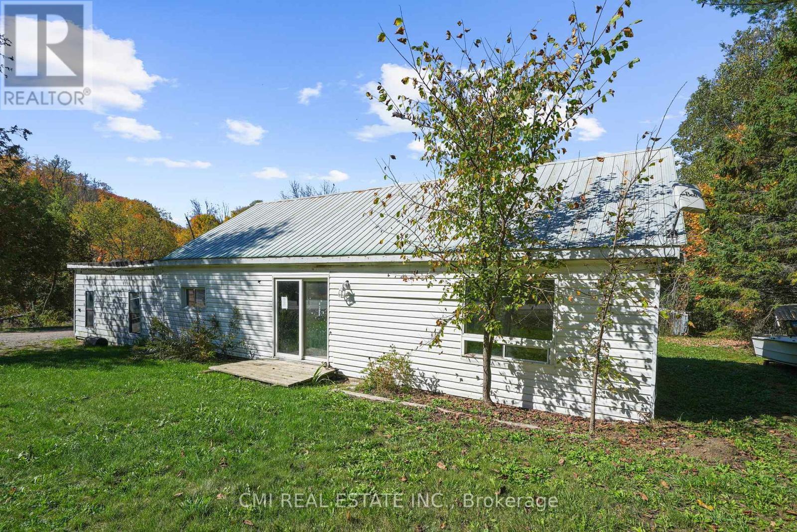 1093 South Lake Road, Minden Hills, ON - Outdoor