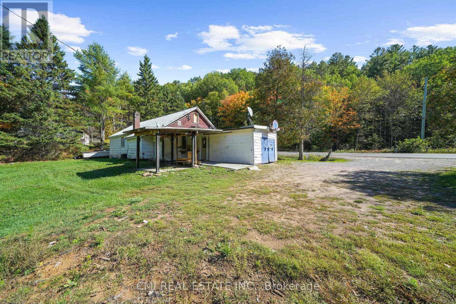 1093 South Lake Road, Minden Hills, ON - Outdoor