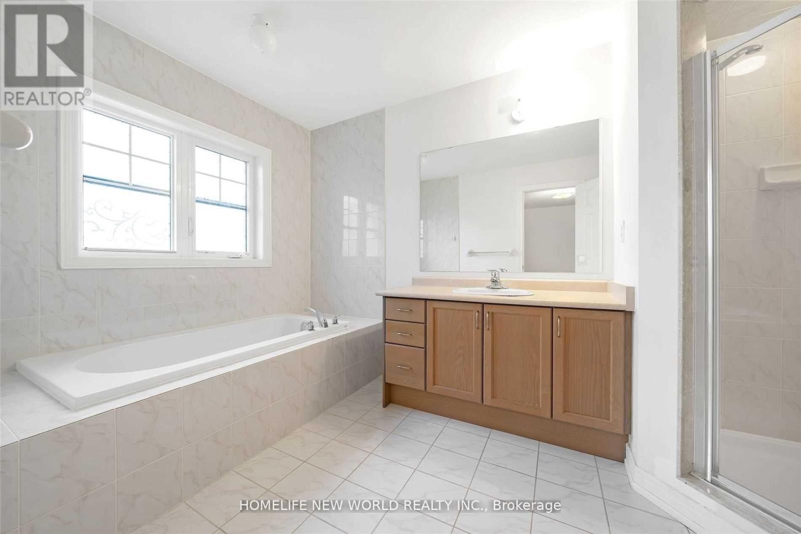 121 Christian Ritter Drive, Markham, ON - Indoor Photo Showing Bathroom
