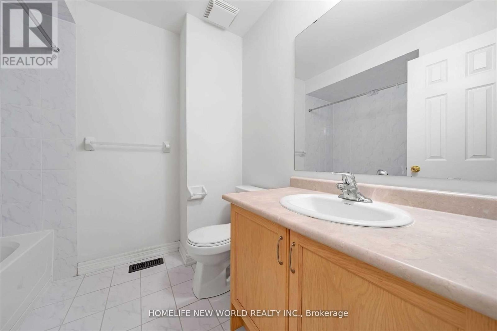 121 Christian Ritter Drive, Markham, ON - Indoor Photo Showing Bathroom