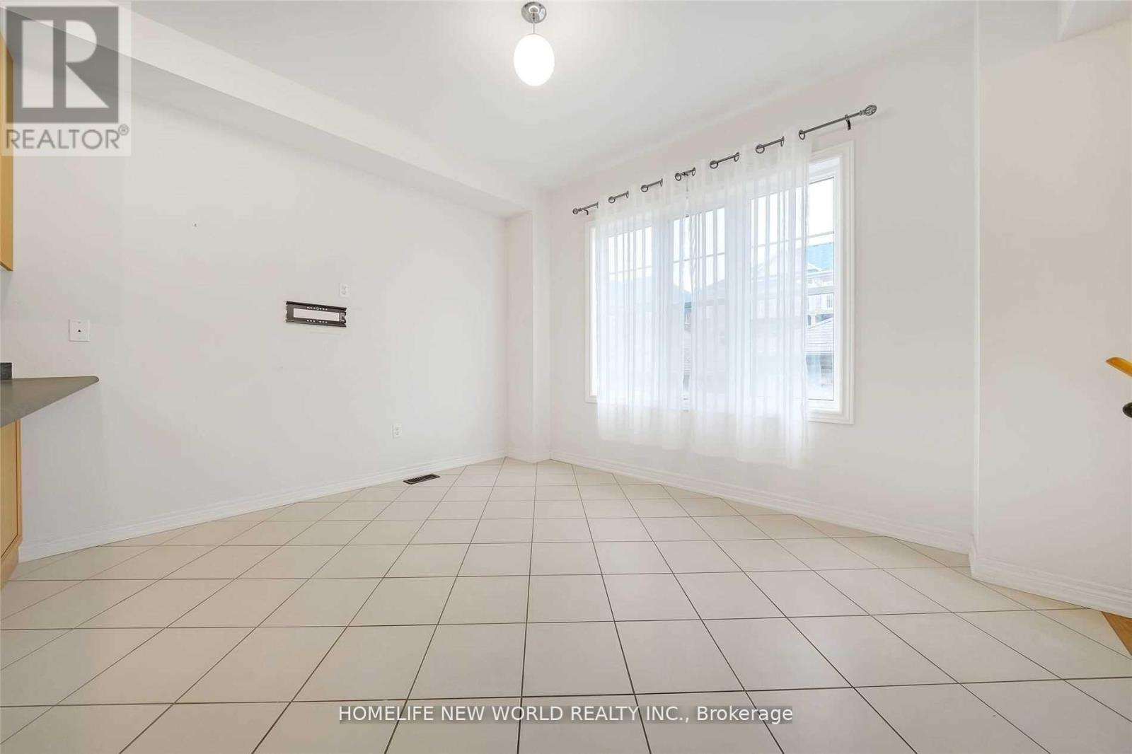 121 Christian Ritter Drive, Markham, ON - Indoor Photo Showing Other Room