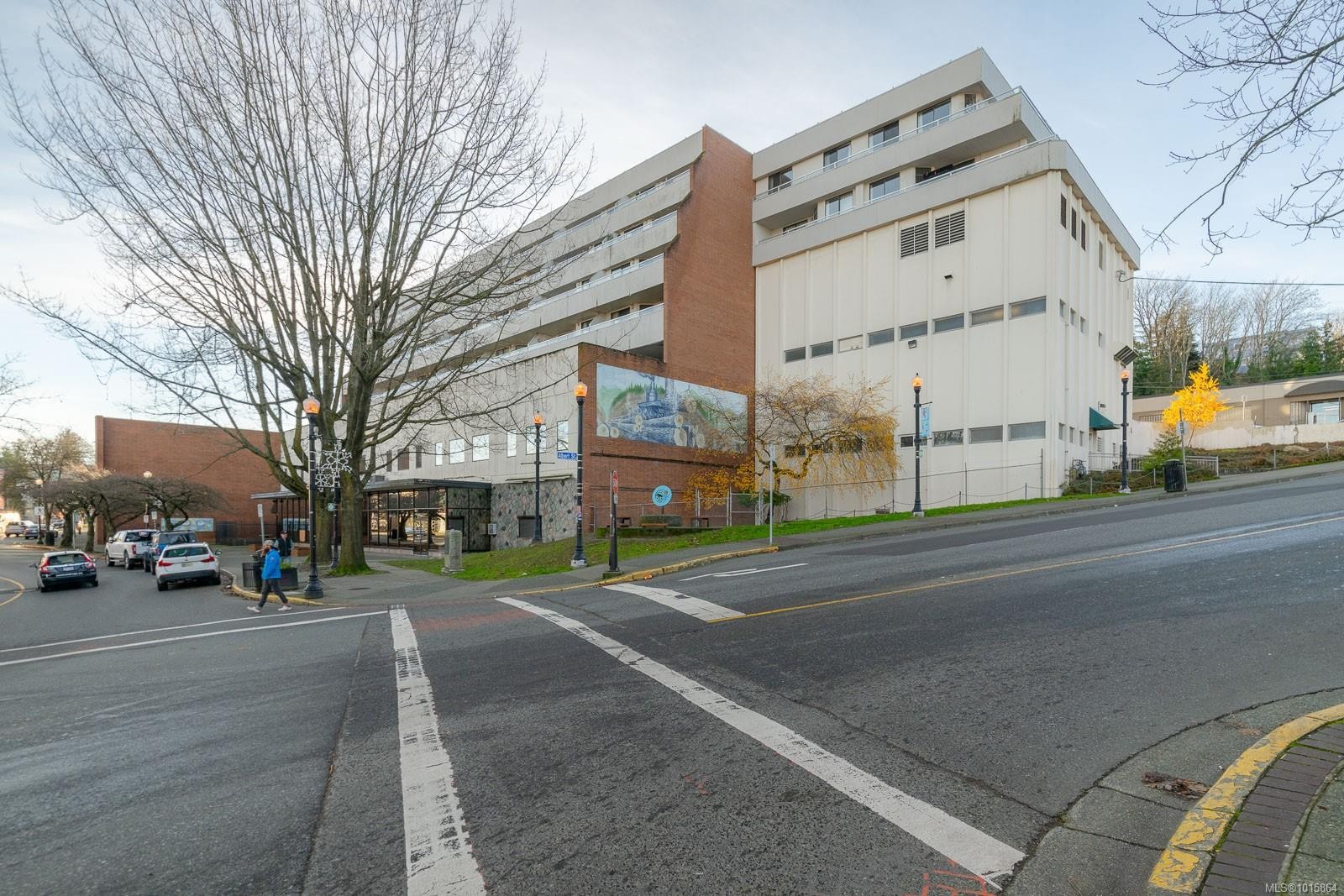 13 Victoria Cres, Nanaimo, BC