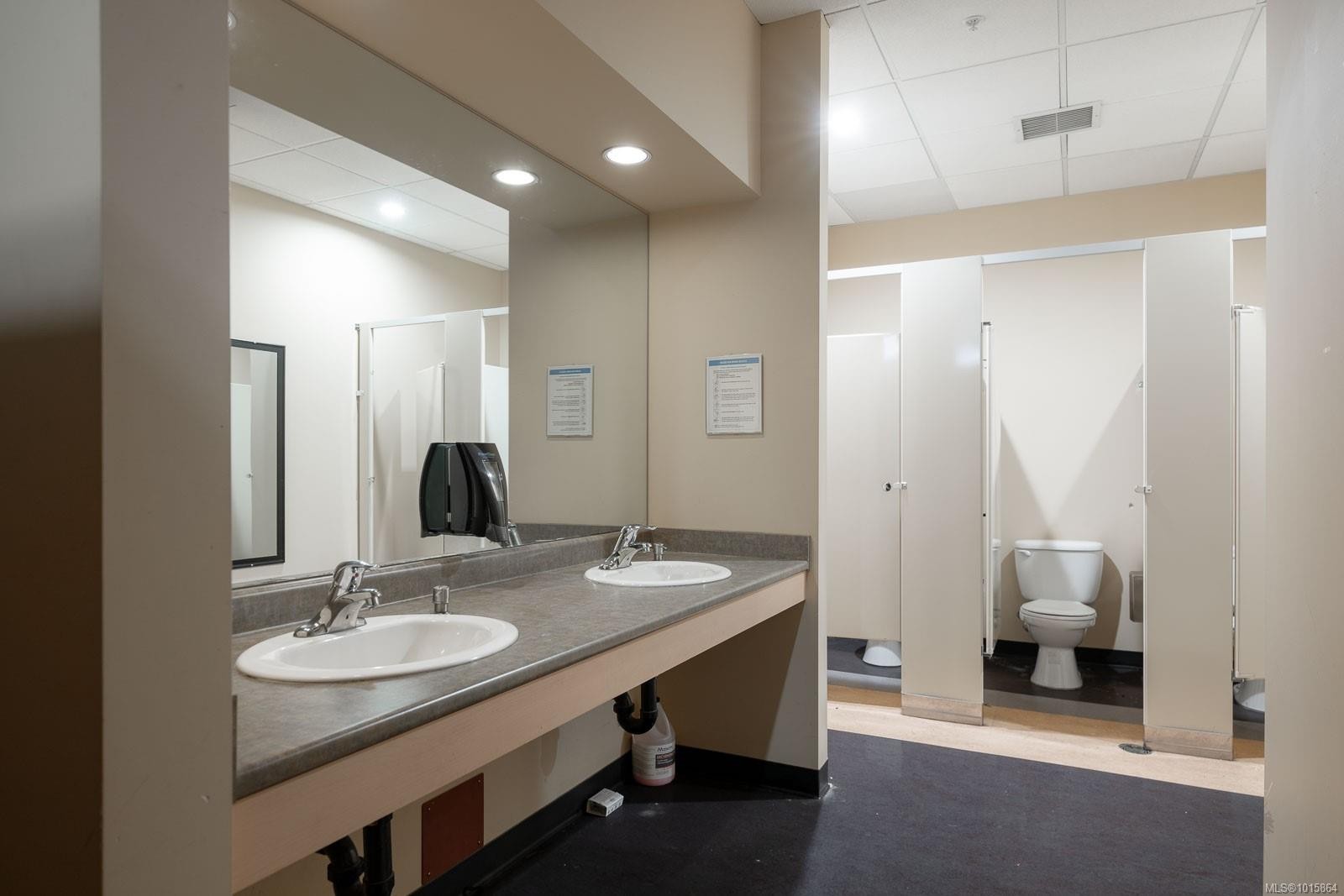 13 Victoria Cres, Nanaimo, BC