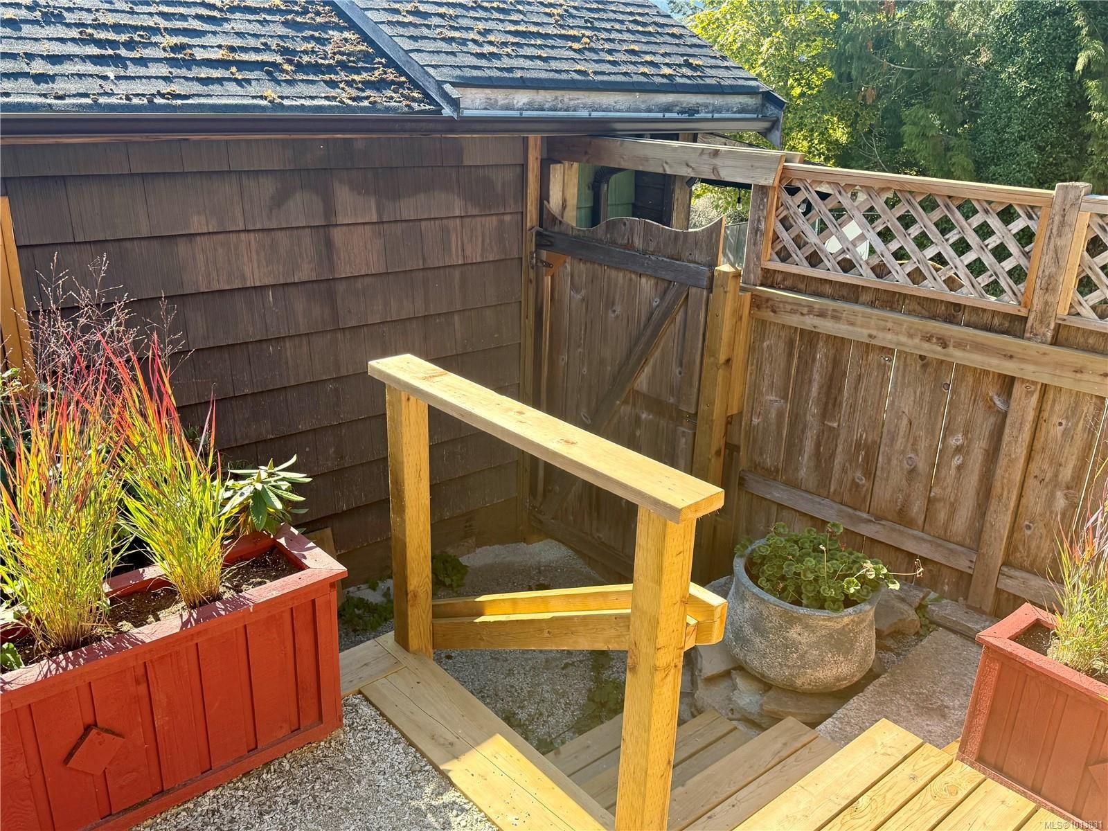 2909 Fulford-Ganges Rd Sw, Salt Spring, BC