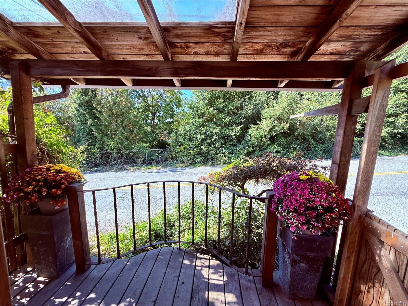 2909 Fulford-Ganges Rd Sw, Salt Spring, BC