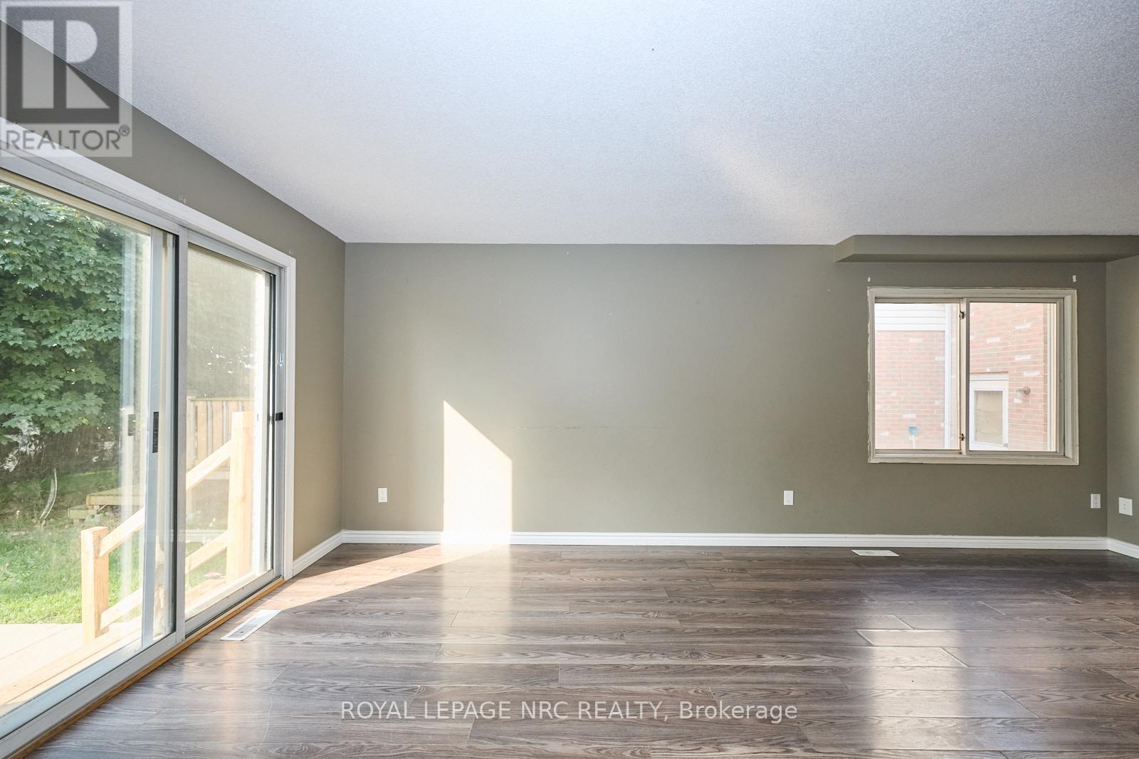 14 Buss Court, Thorold (Confederation Heights), ON - Indoor Photo Showing Other Room