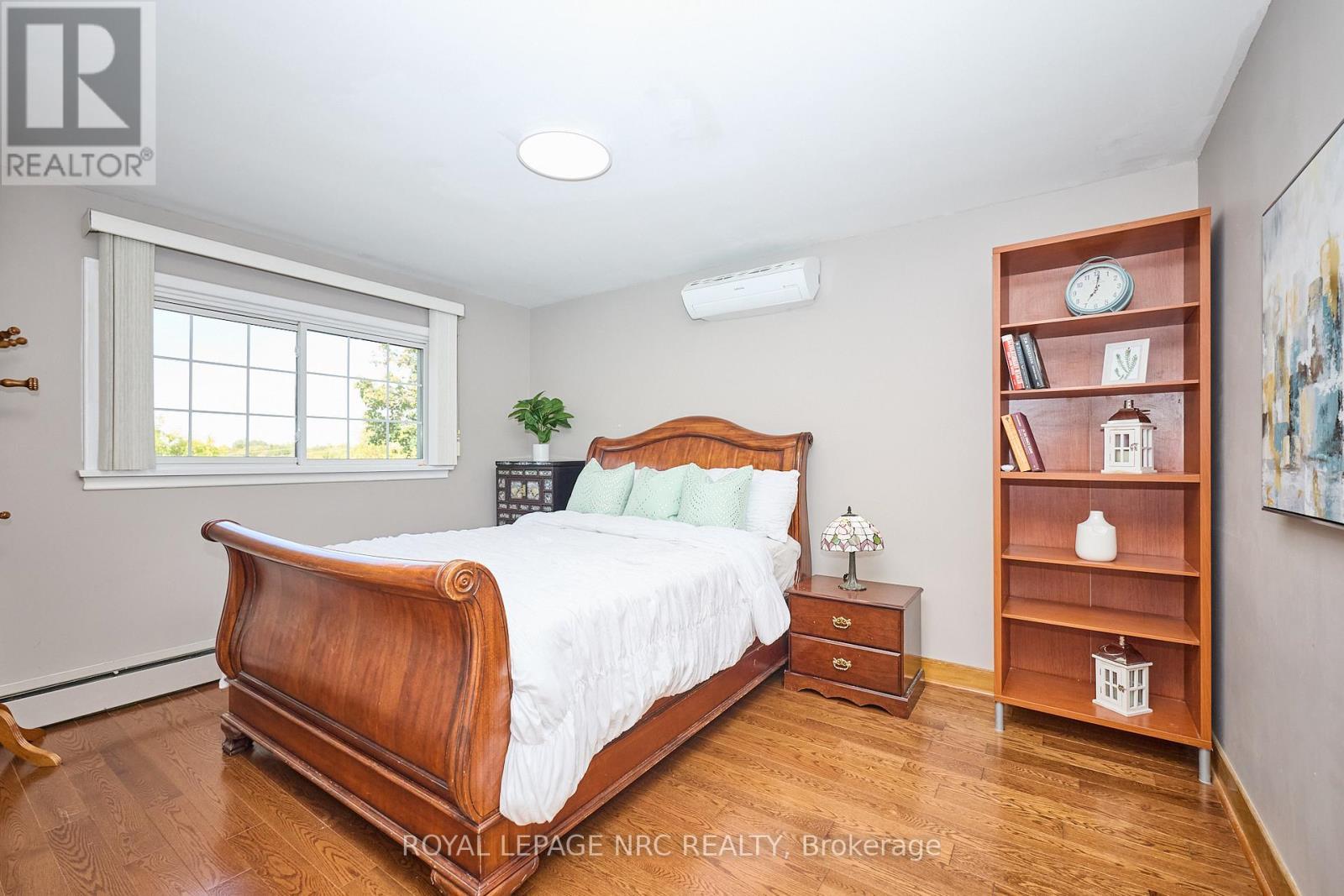 81 Riverview Boulevard, St. Catharines (Glendale/Glenridge), ON - Indoor Photo Showing Bedroom