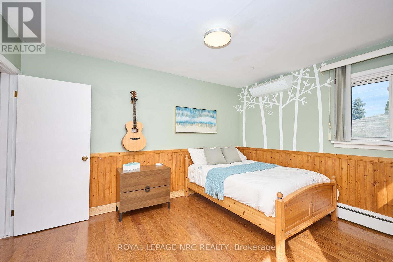 81 Riverview Boulevard, St. Catharines (Glendale/Glenridge), ON - Indoor Photo Showing Bedroom
