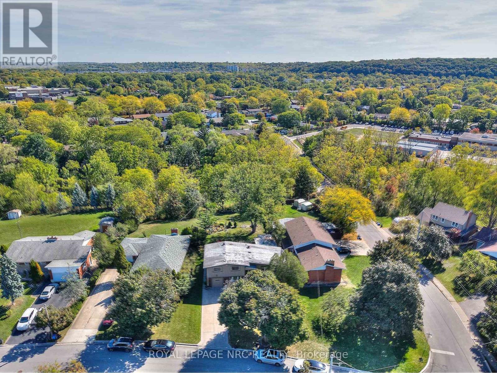 81 Riverview Boulevard, St. Catharines (Glendale/Glenridge), ON - Outdoor With View