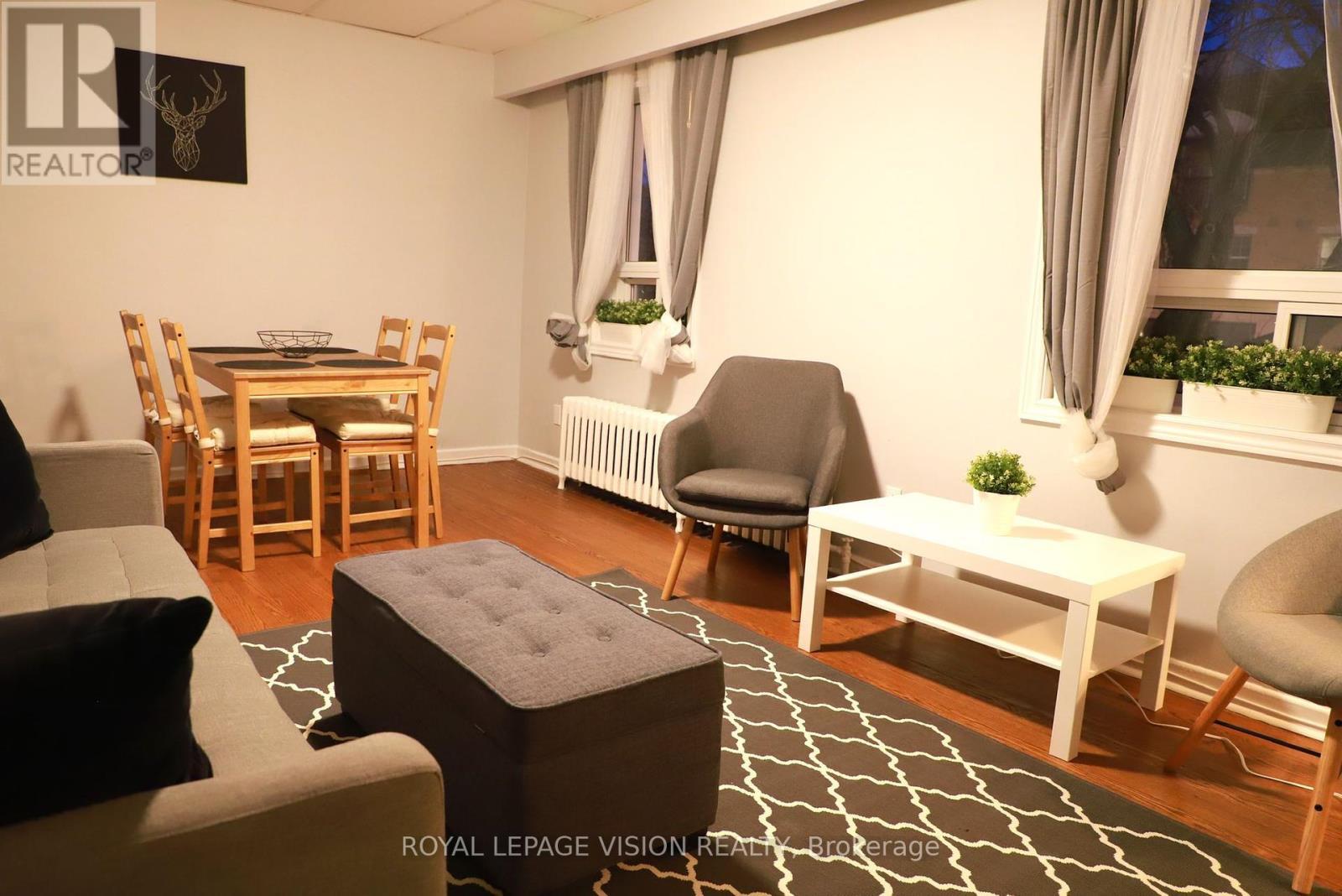 Upper - 1242 Danforth Avenue, Toronto, ON