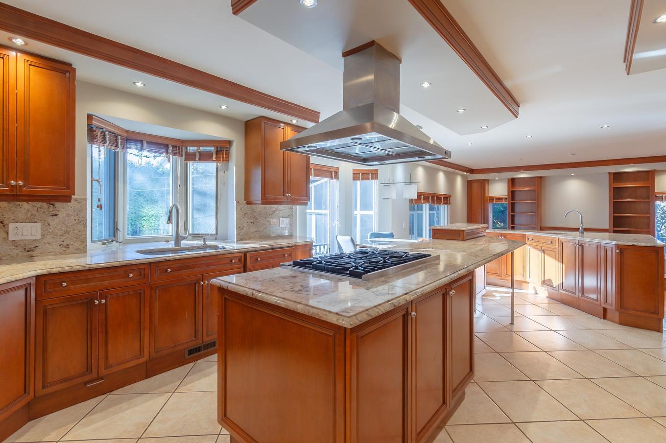 Kitchen - 8890 Crois. Roussin, Brossard, QC - Indoor Photo Showing Kitchen