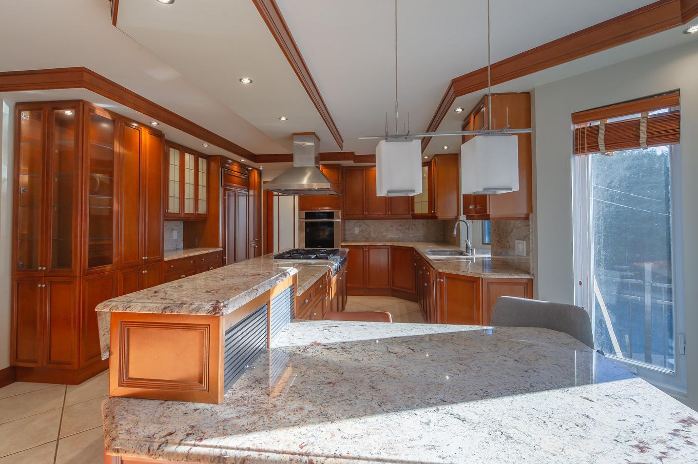 Kitchen - 8890 Crois. Roussin, Brossard, QC - Indoor Photo Showing Kitchen With Double Sink
