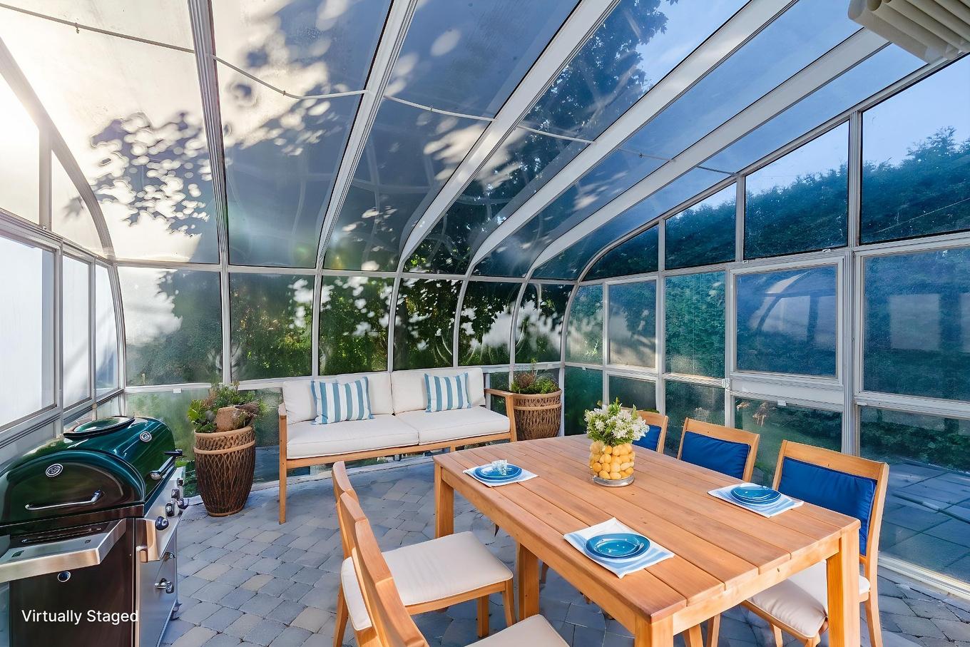 Solarium/Sunroom - 8890 Crois. Roussin, Brossard, QC - With Deck Patio Veranda