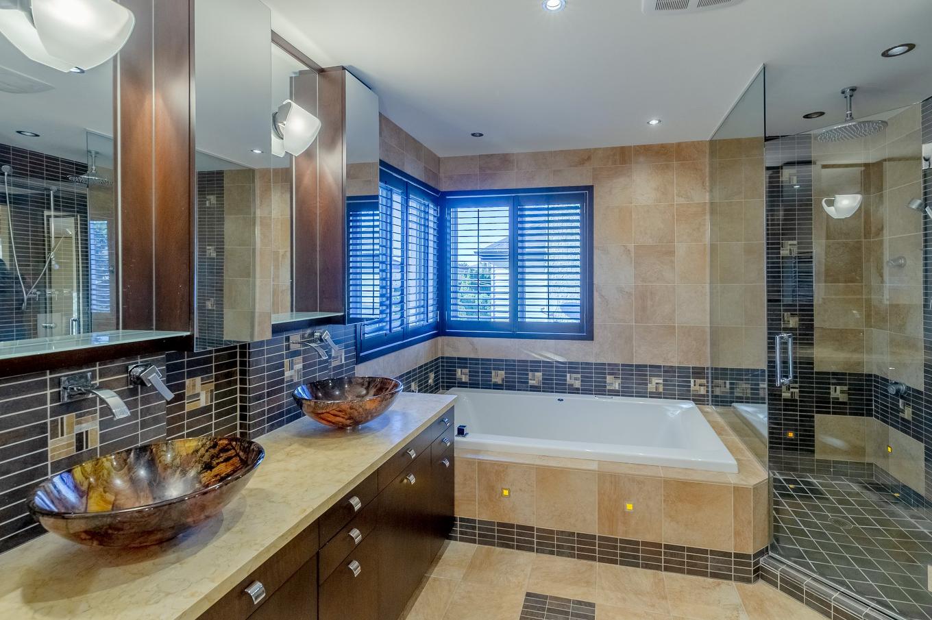 Bathroom - 8890 Crois. Roussin, Brossard, QC - Indoor Photo Showing Bathroom