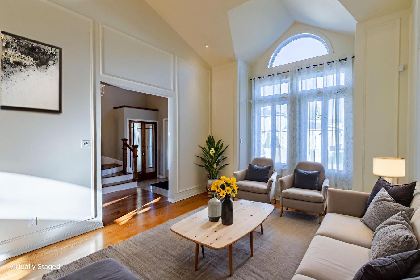 Living room - 8890 Crois. Roussin, Brossard, QC - Indoor Photo Showing Living Room