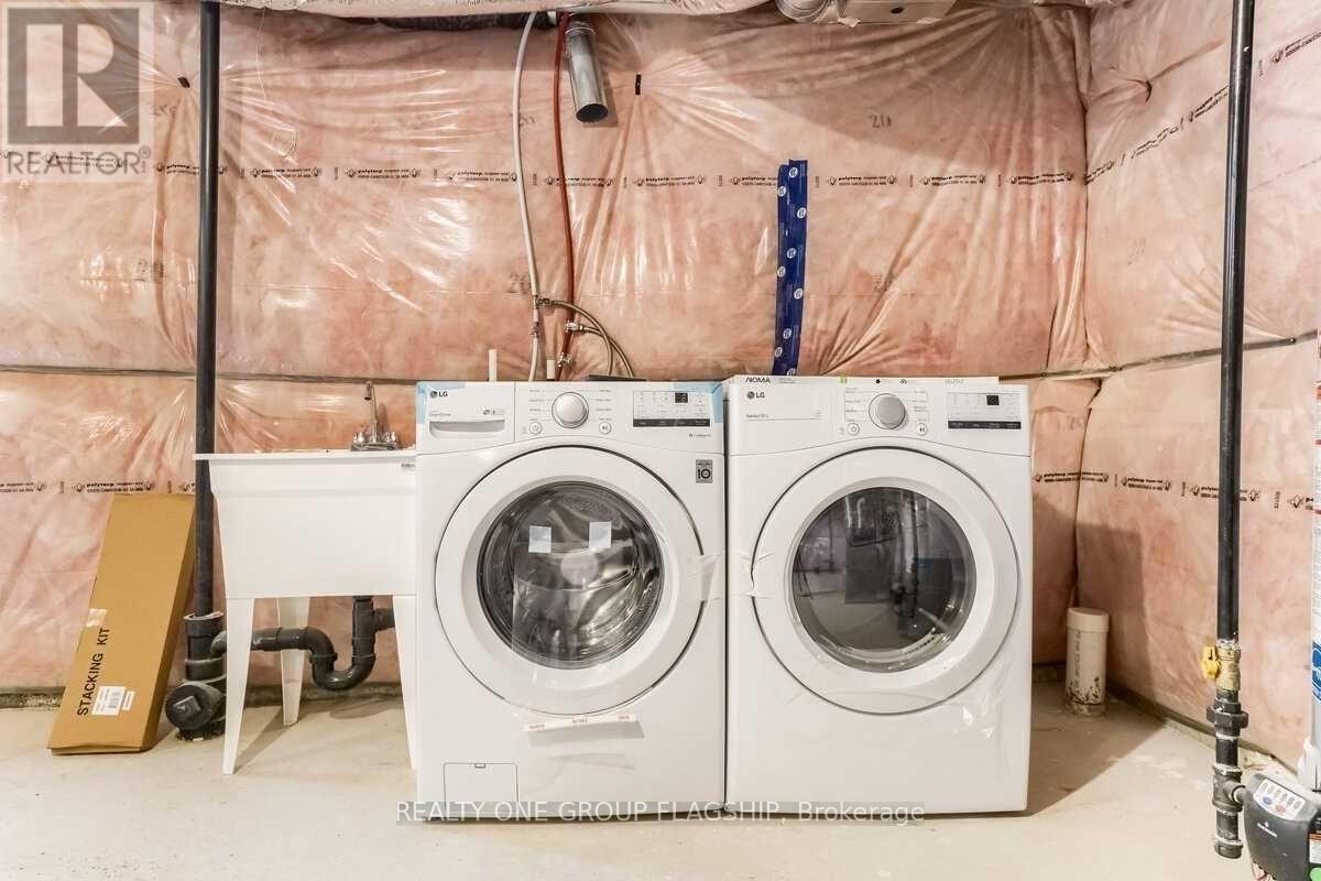 269 Provident Way N, Hamilton, ON - Indoor Photo Showing Laundry Room