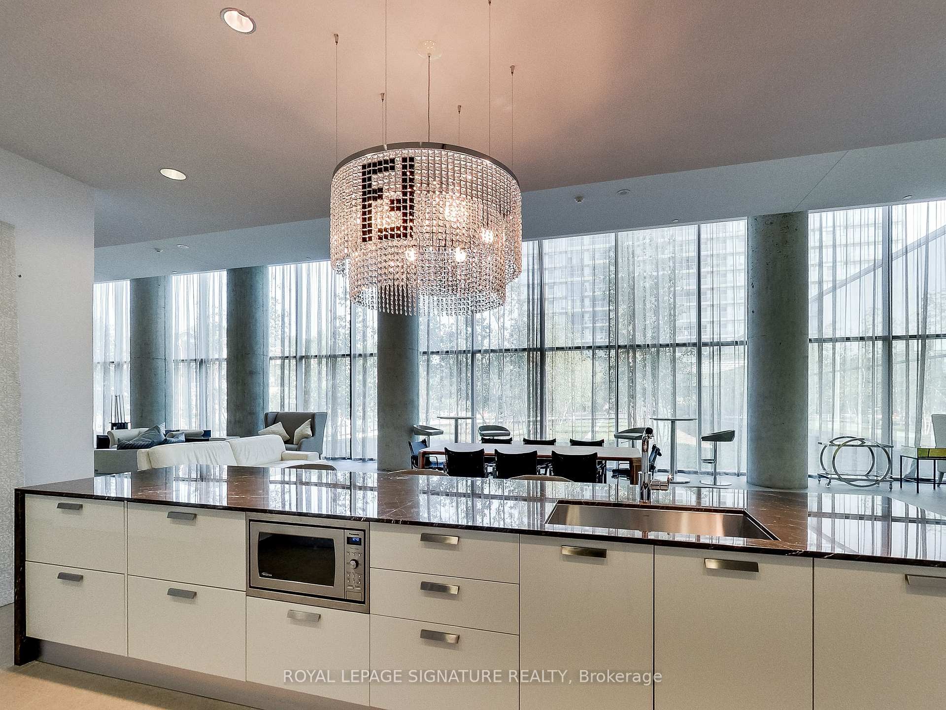 1207-105 The Queensway N/A, Toronto, ON - Indoor