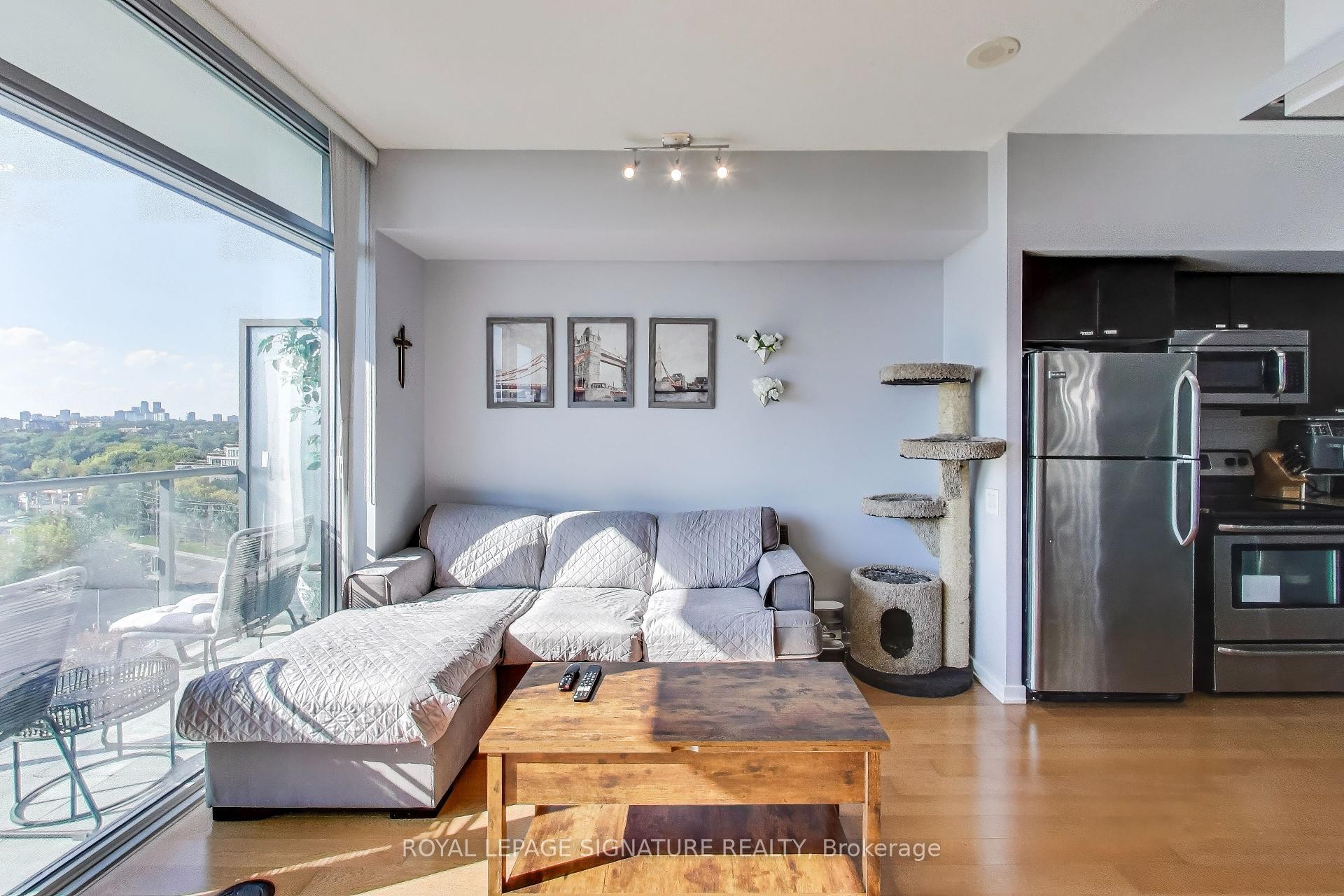 1207-105 The Queensway N/A, Toronto, ON - Indoor Photo Showing Other Room