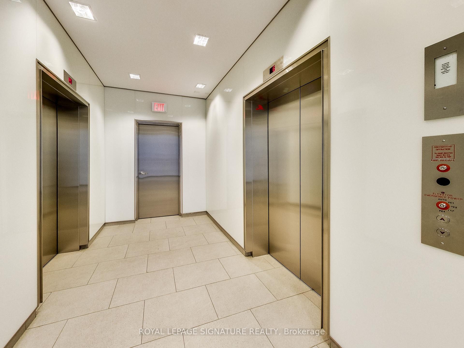 1207-105 The Queensway N/A, Toronto, ON - Indoor Photo Showing Other Room