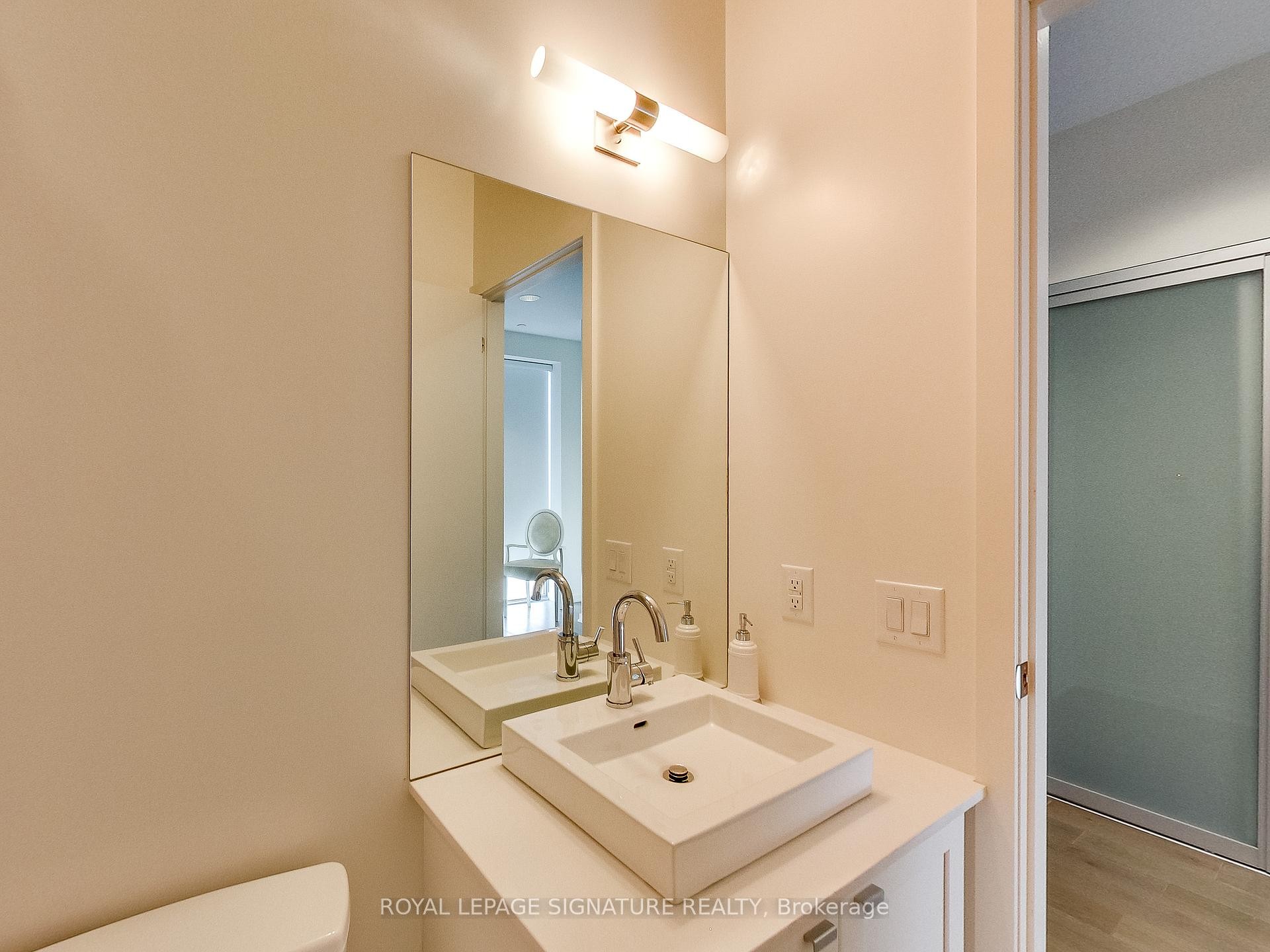 1207-105 The Queensway N/A, Toronto, ON - Indoor Photo Showing Bathroom