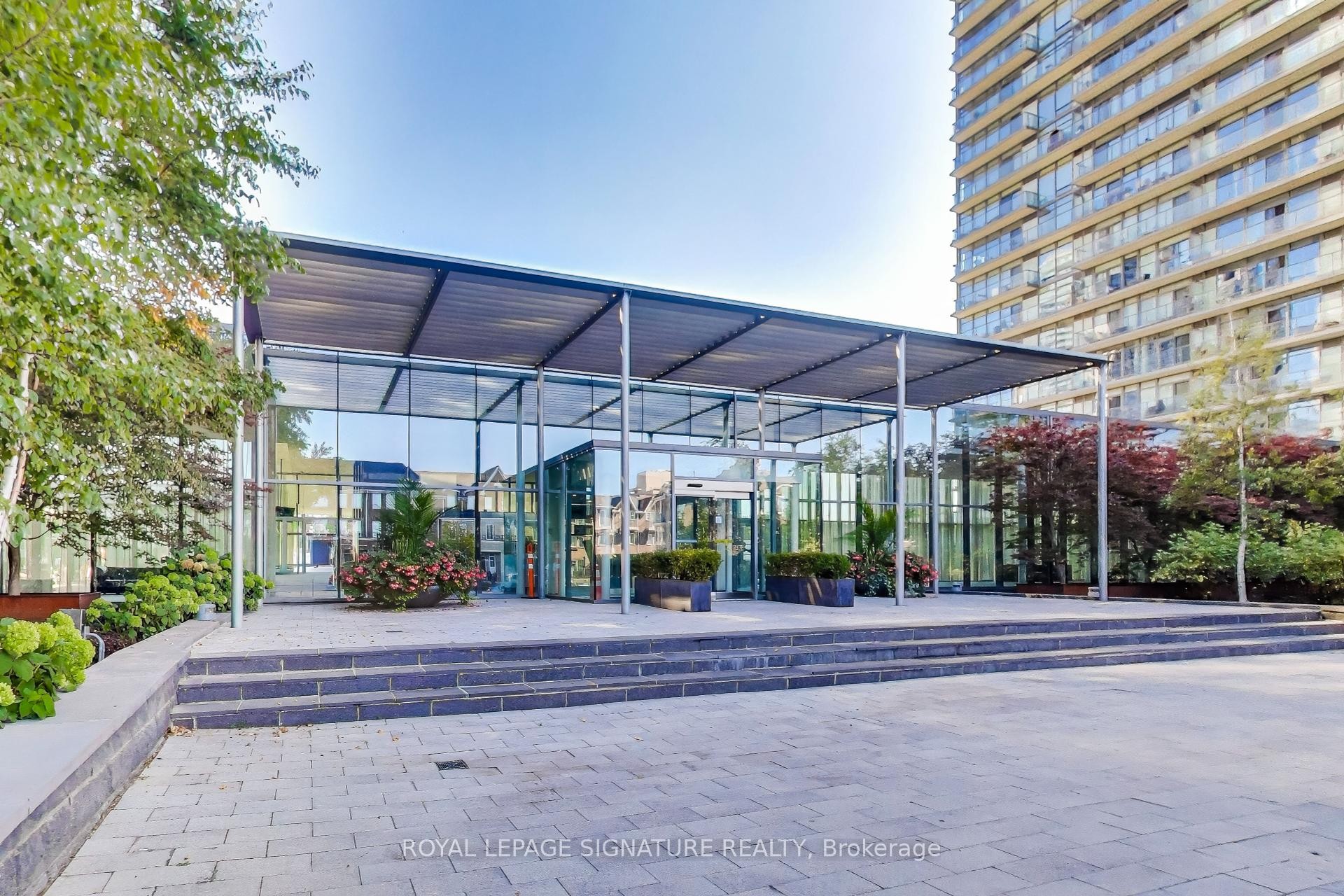 1207-105 The Queensway N/A, Toronto, ON - Outdoor