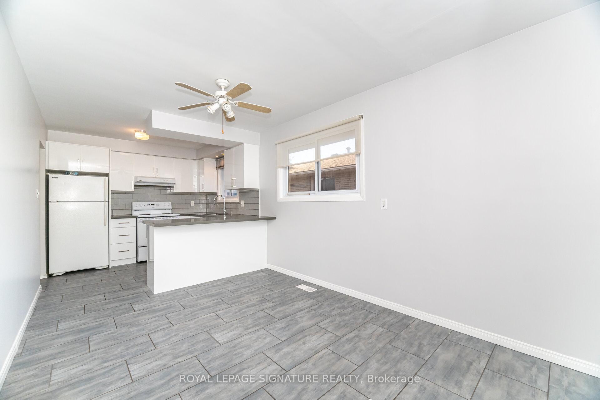 7 Maitland Avenue, Hamilton, ON - Indoor Photo Showing Kitchen