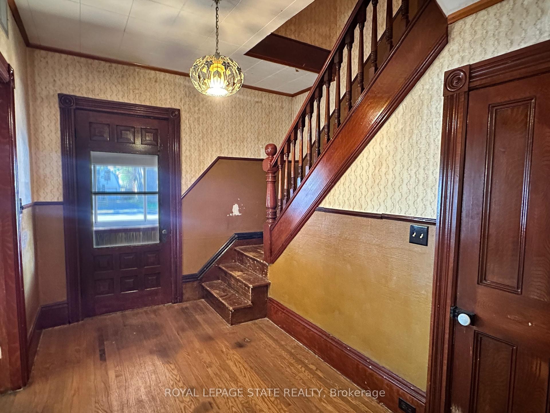 541 Broad Street E, Haldimand, ON - Indoor Photo Showing Other Room