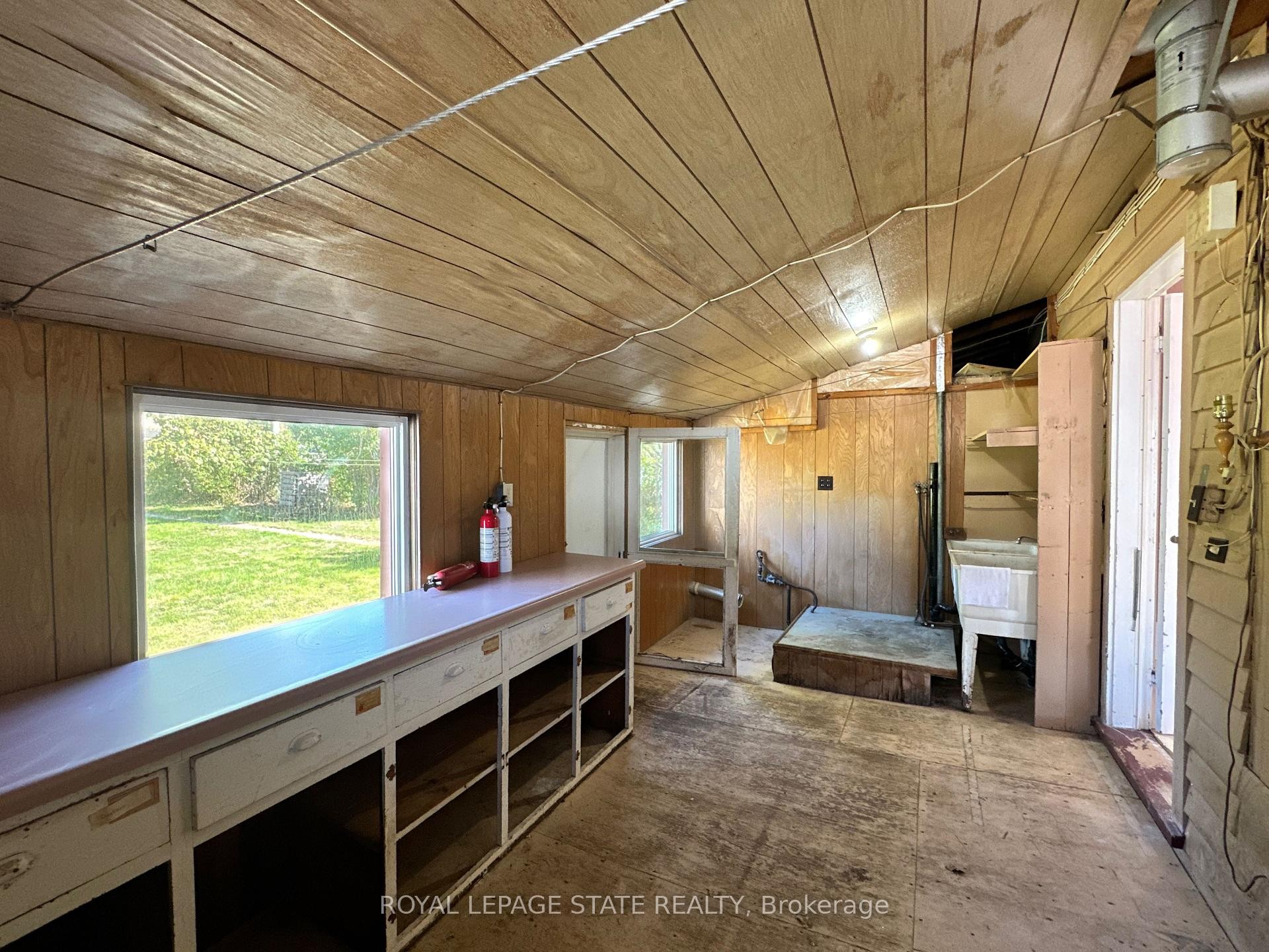 541 Broad Street E, Haldimand, ON - Indoor Photo Showing Other Room