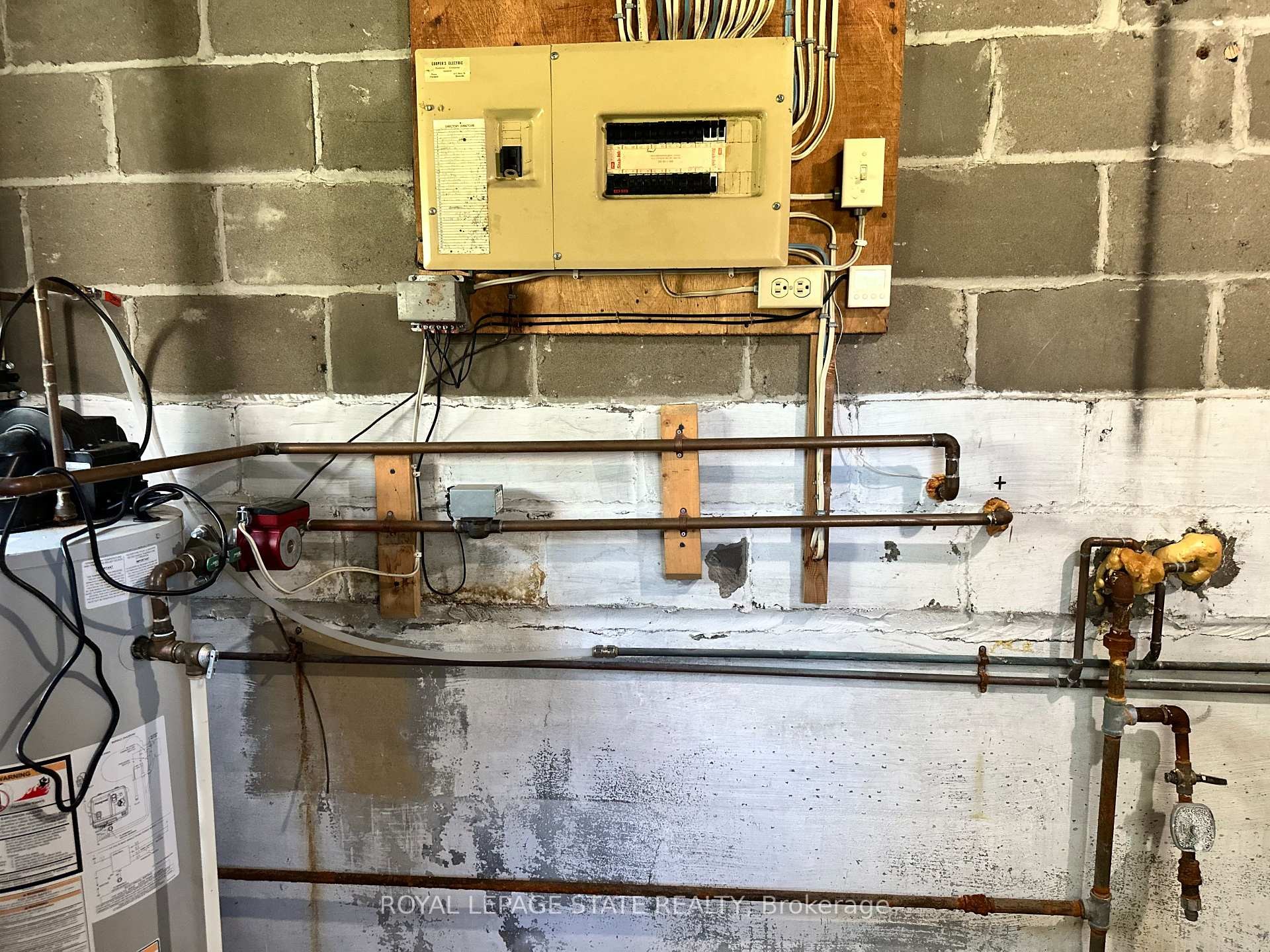 541 Broad Street E, Haldimand, ON - Indoor Photo Showing Other Room