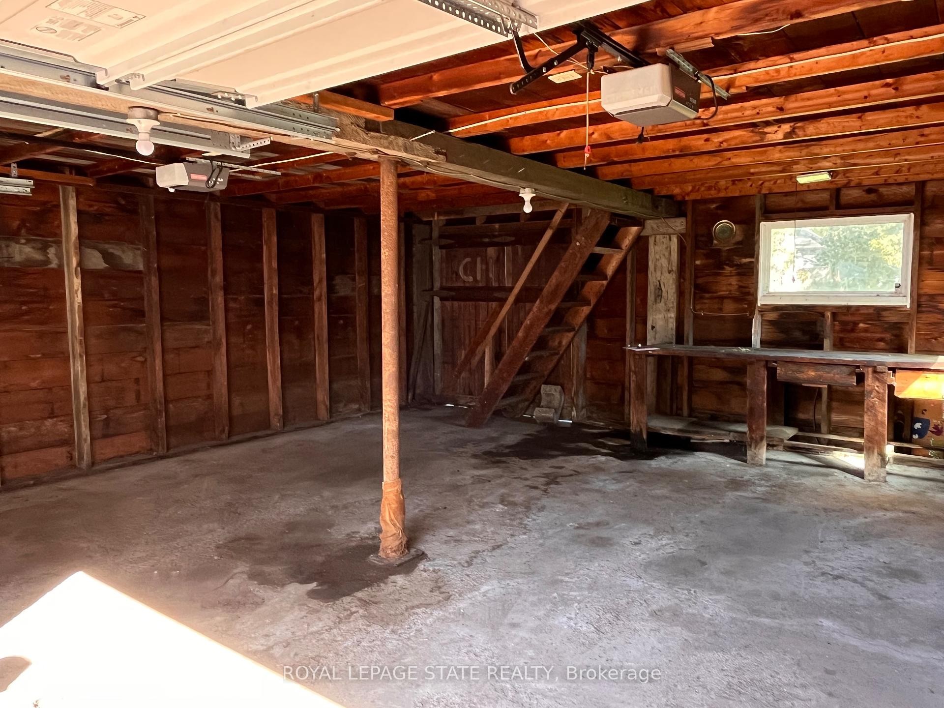 541 Broad Street E, Haldimand, ON - Indoor Photo Showing Basement