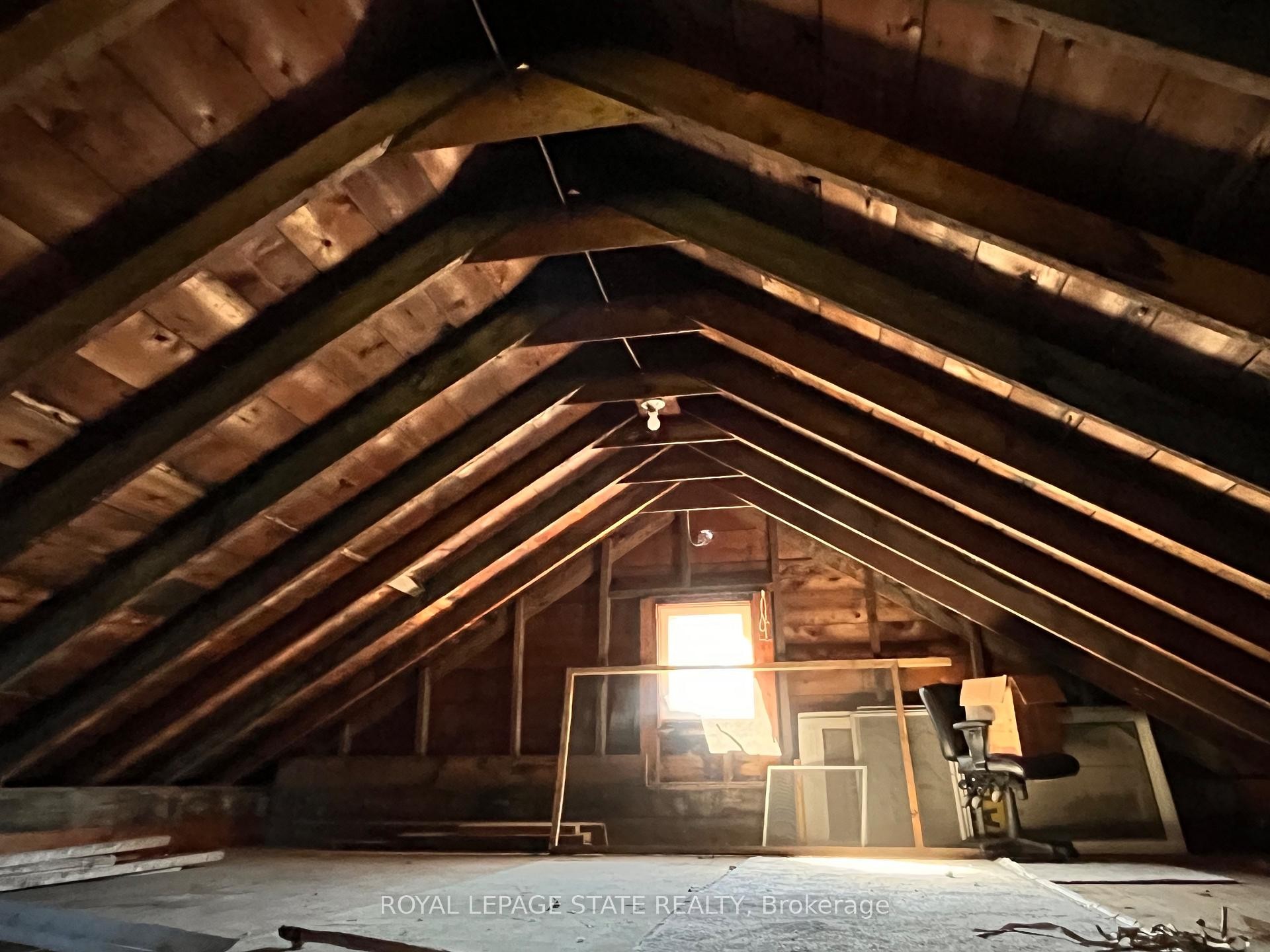 541 Broad Street E, Haldimand, ON - Indoor Photo Showing Other Room