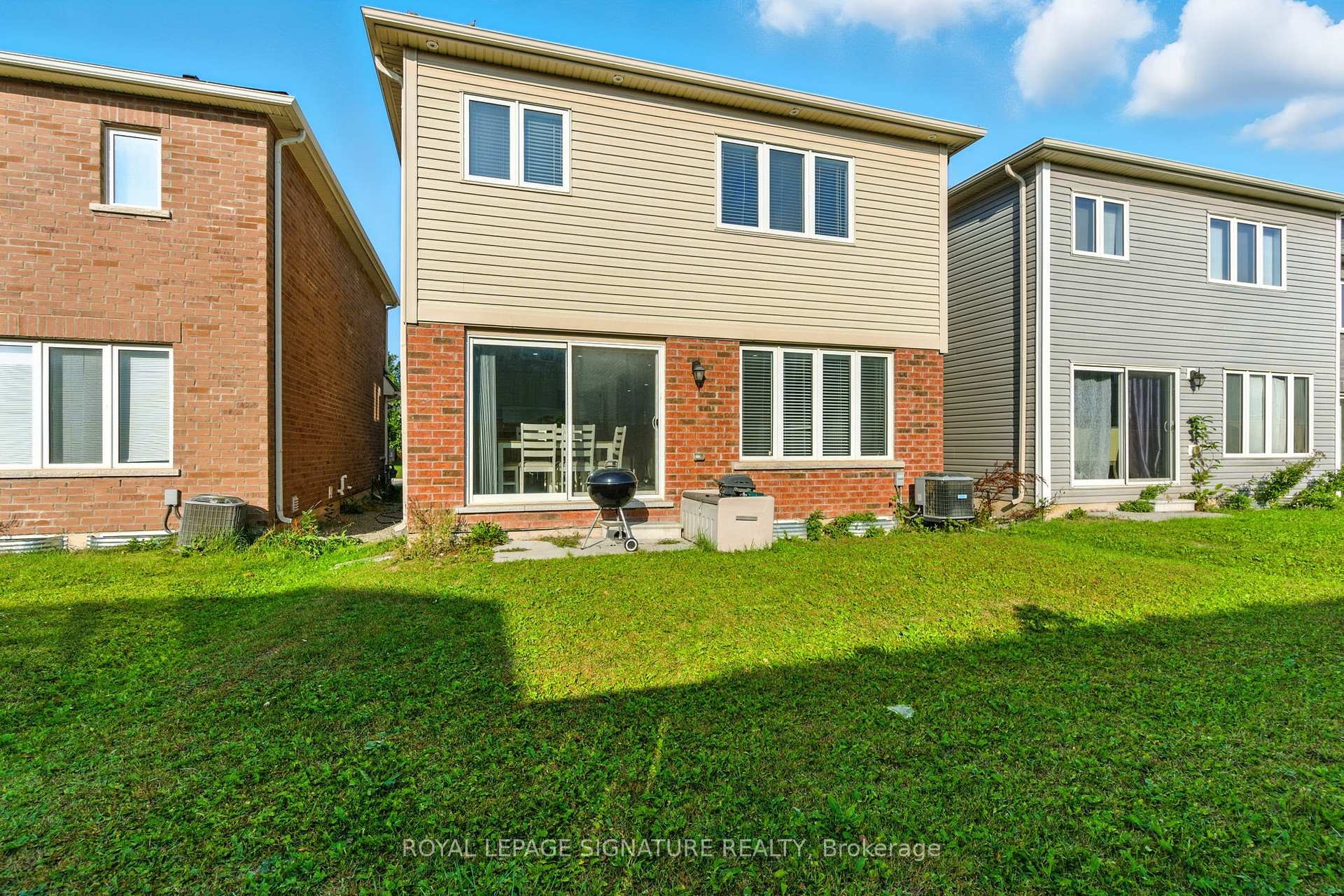 16 Froggy Drive, Thorold, ON - Outdoor