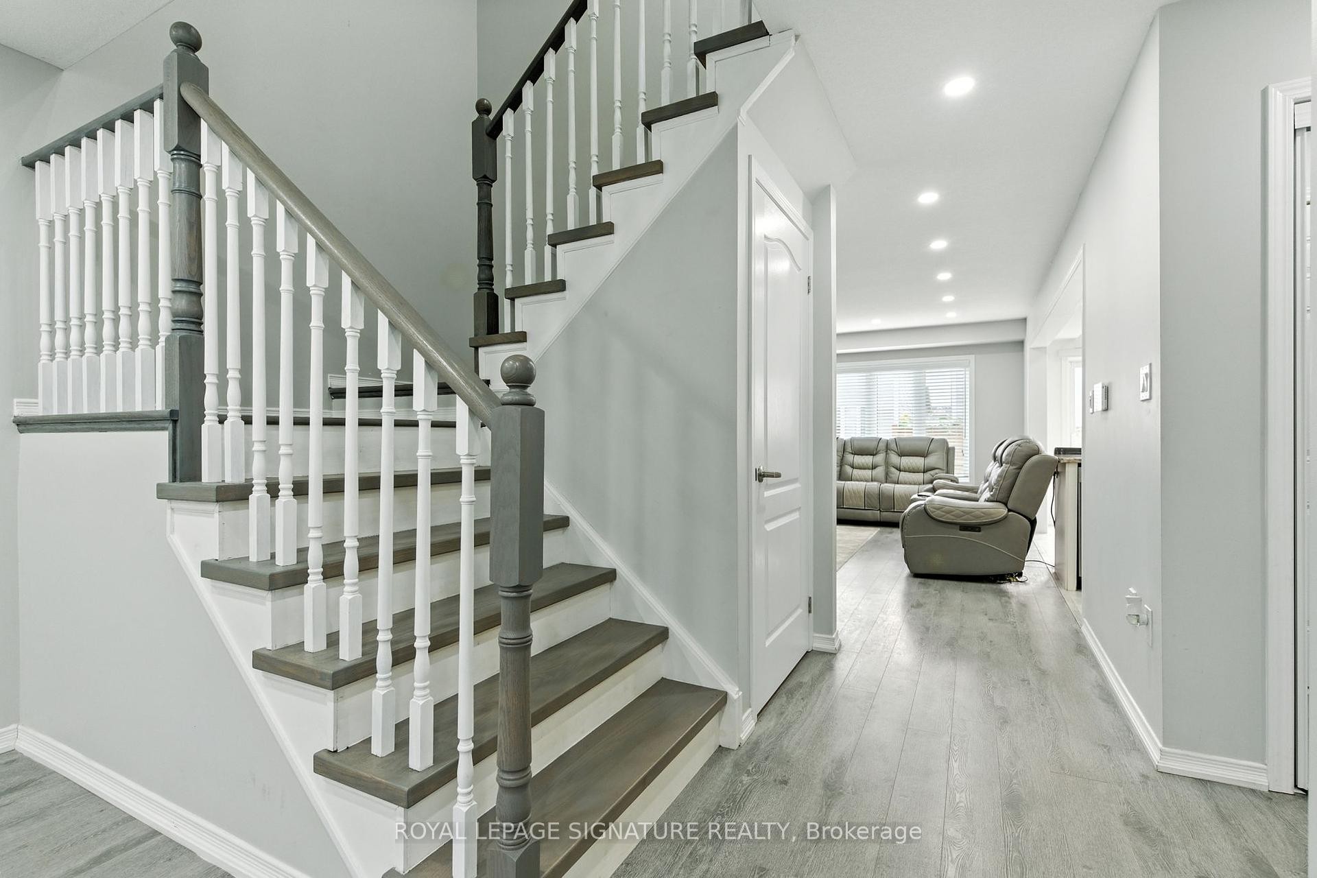 16 Froggy Drive, Thorold, ON - Indoor Photo Showing Other Room