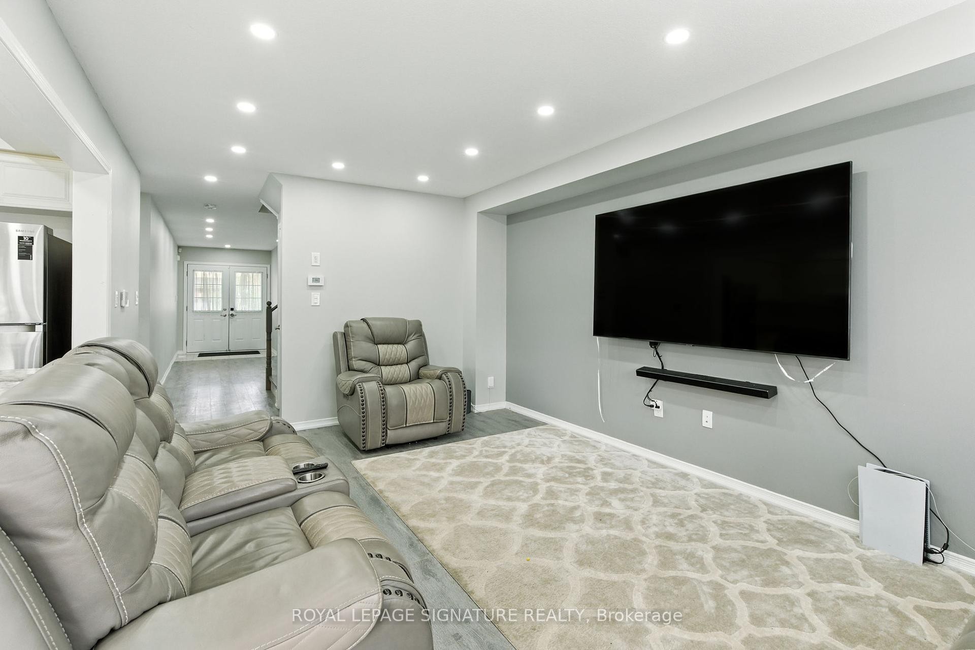 16 Froggy Drive, Thorold, ON - Indoor